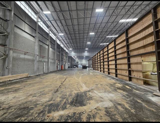 7,572M² WAREHOUSE TO LET IN BELLVILLE SOUTH INDUSTRIA